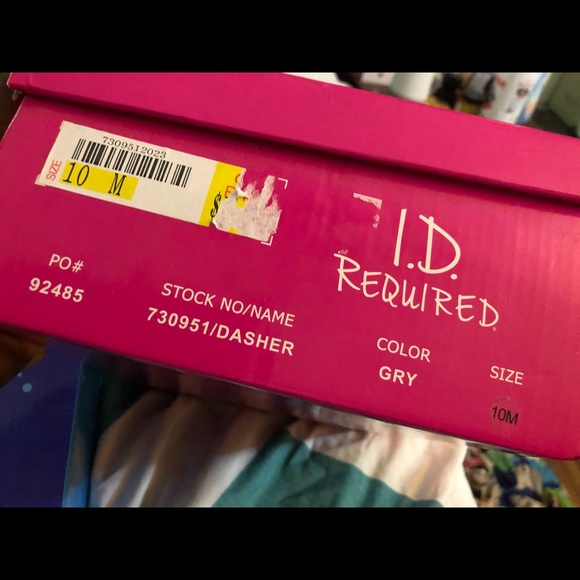 Brand new boots - Picture 3 of 3